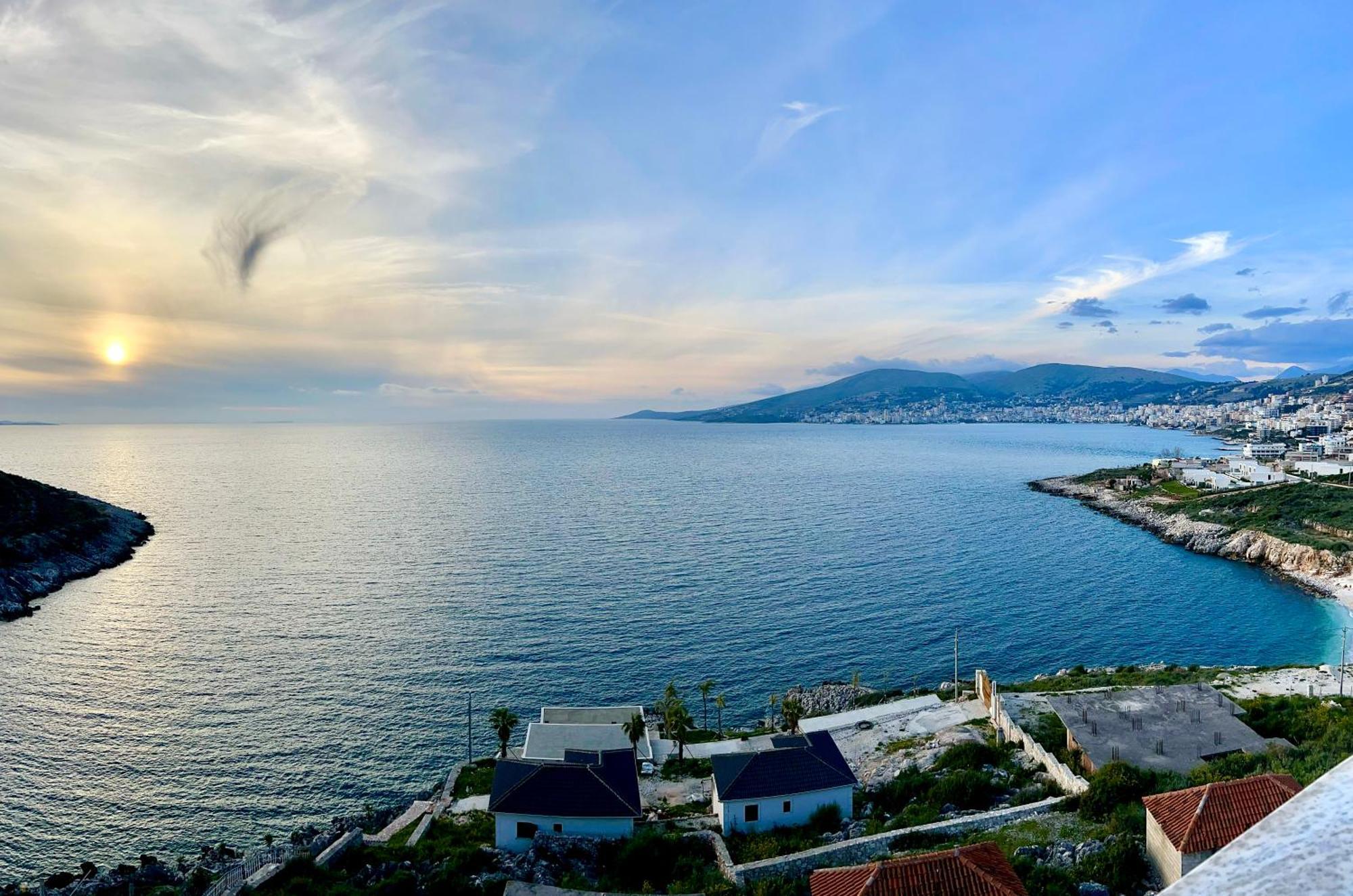 Redi'S Seaview Apartments ساراندا المظهر الخارجي الصورة