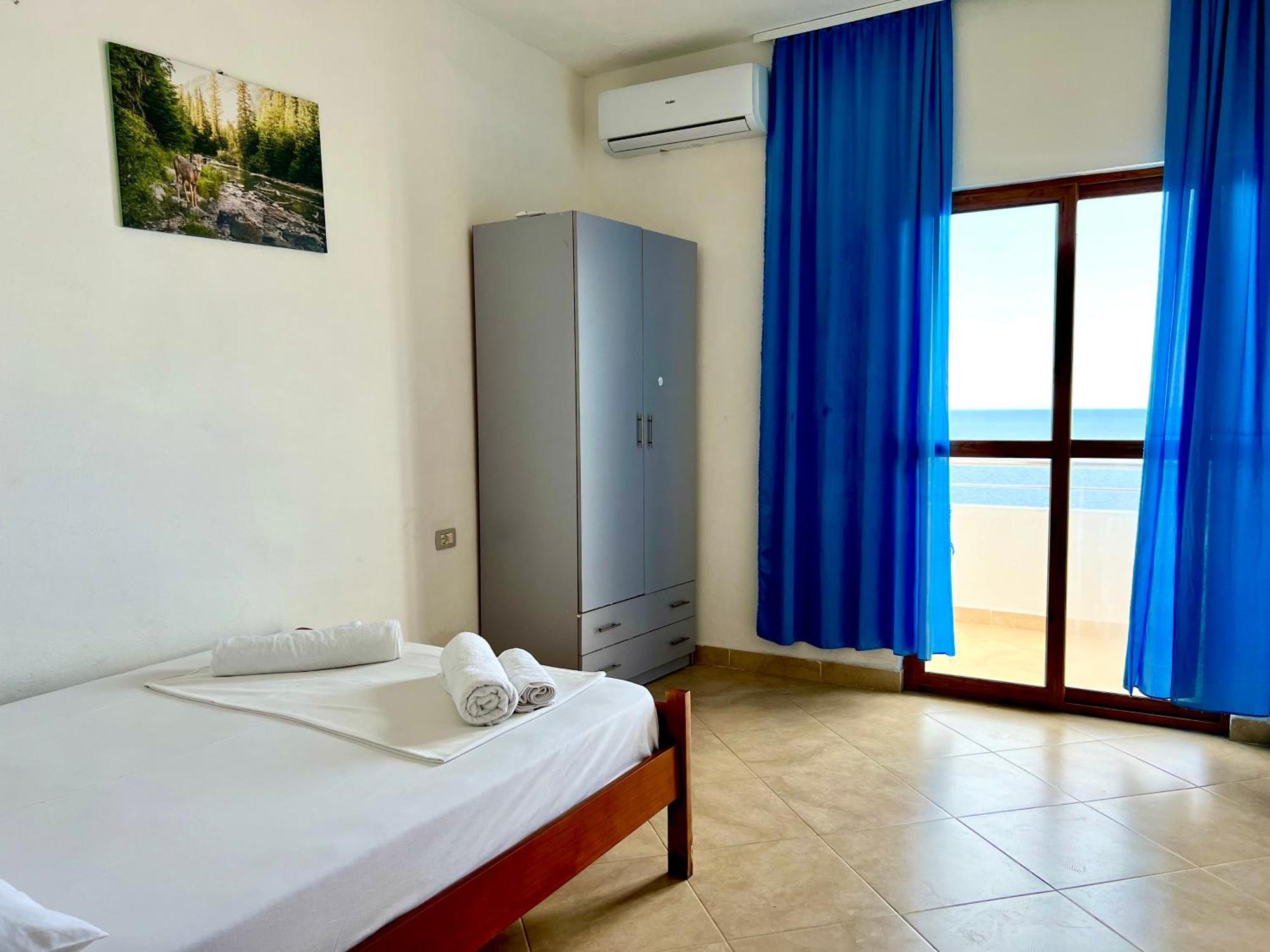 Redi'S Seaview Apartments ساراندا المظهر الخارجي الصورة