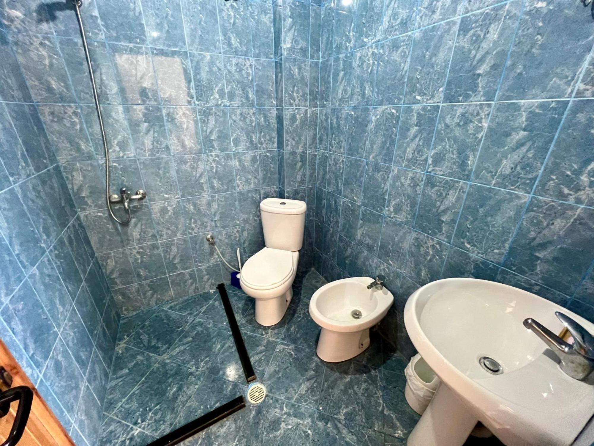 Redi'S Seaview Apartments ساراندا المظهر الخارجي الصورة